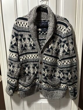 American Eagle Outfitters Gray and White Shawl Collar Fair Isle Cardigan